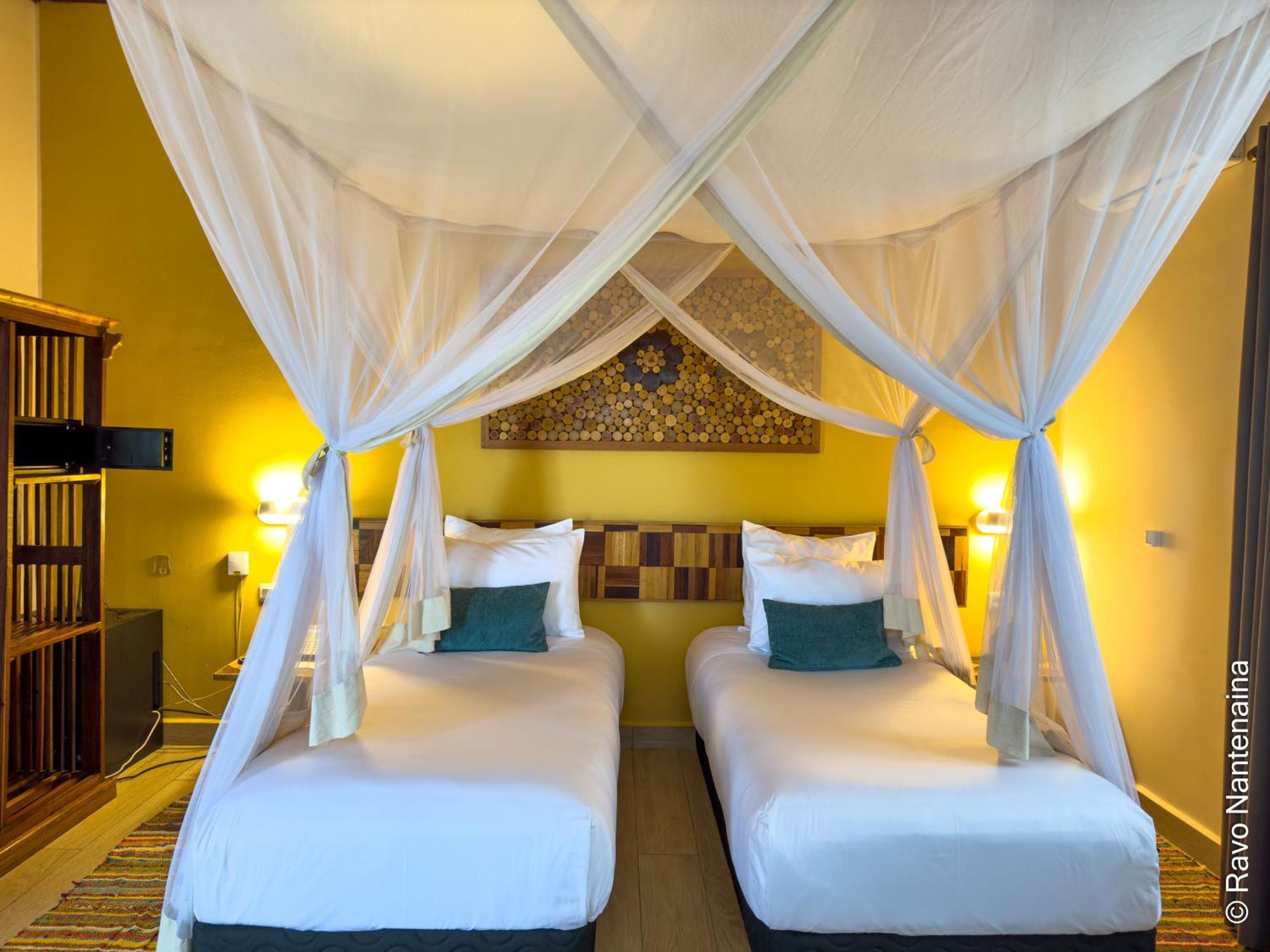 Bira Hotel Анцирабе Екстер'єр фото