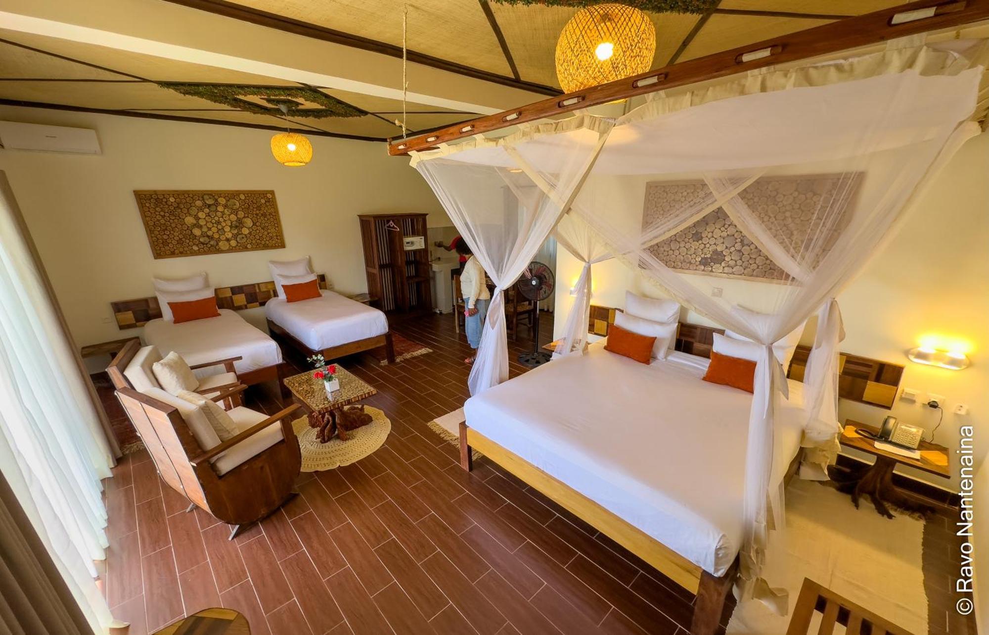 Bira Hotel Анцирабе Екстер'єр фото