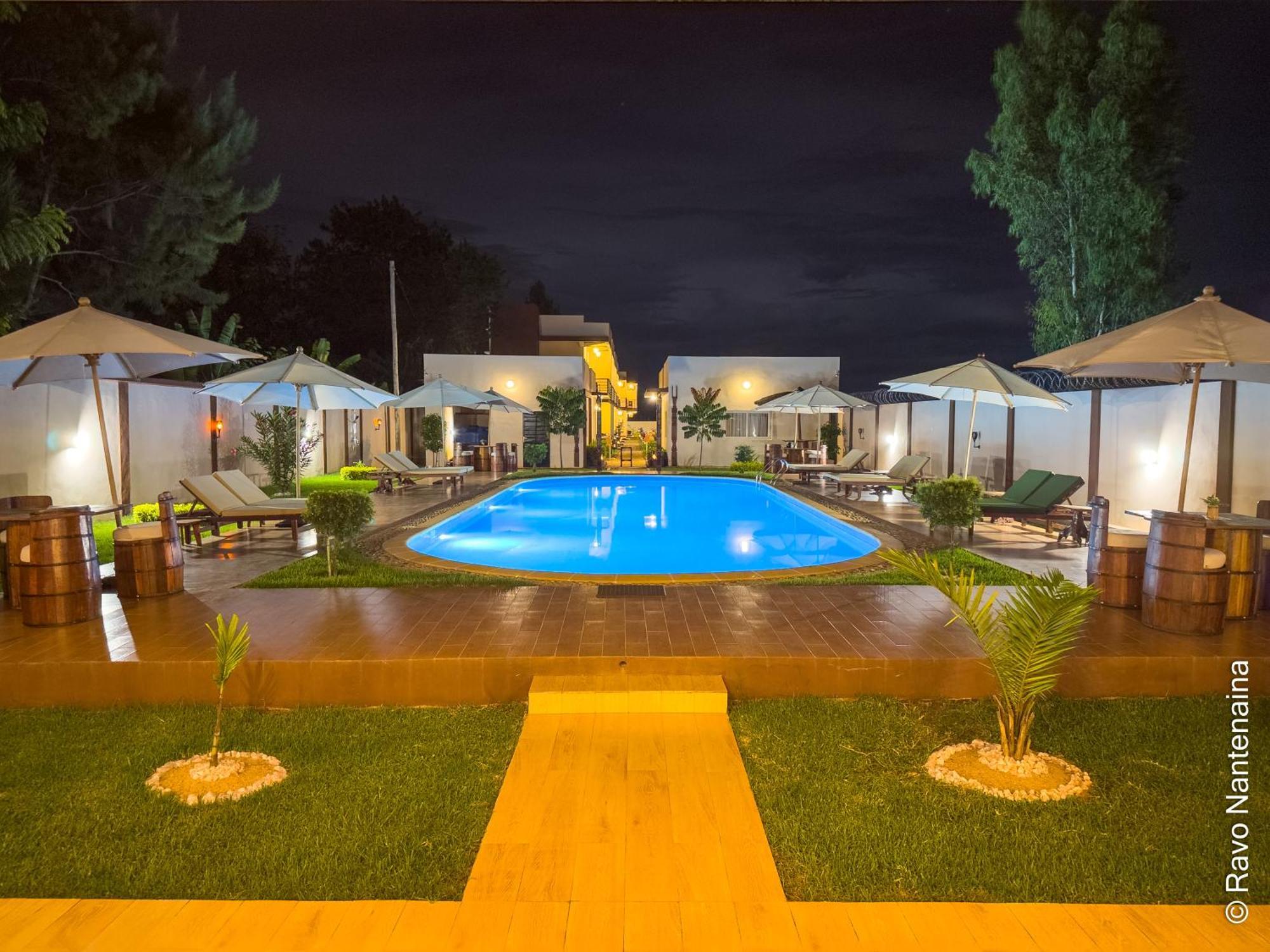 Bira Hotel Анцирабе Екстер'єр фото