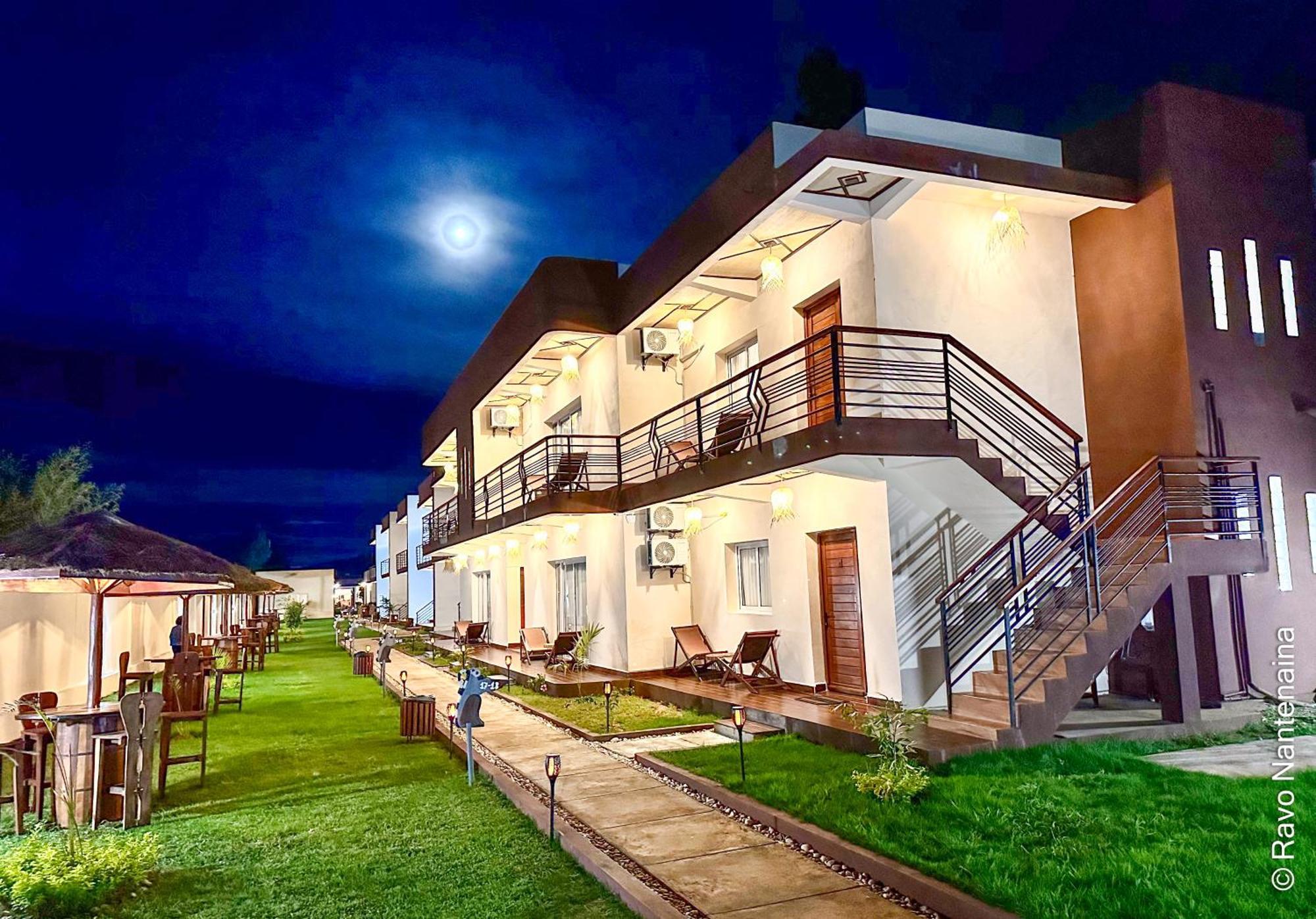 Bira Hotel Анцирабе Екстер'єр фото