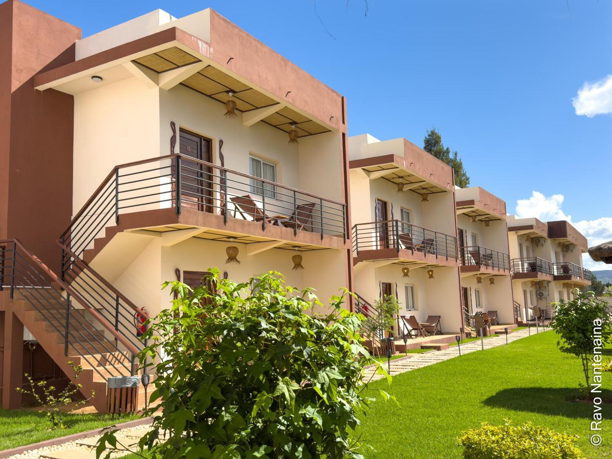Bira Hotel Анцирабе Екстер'єр фото