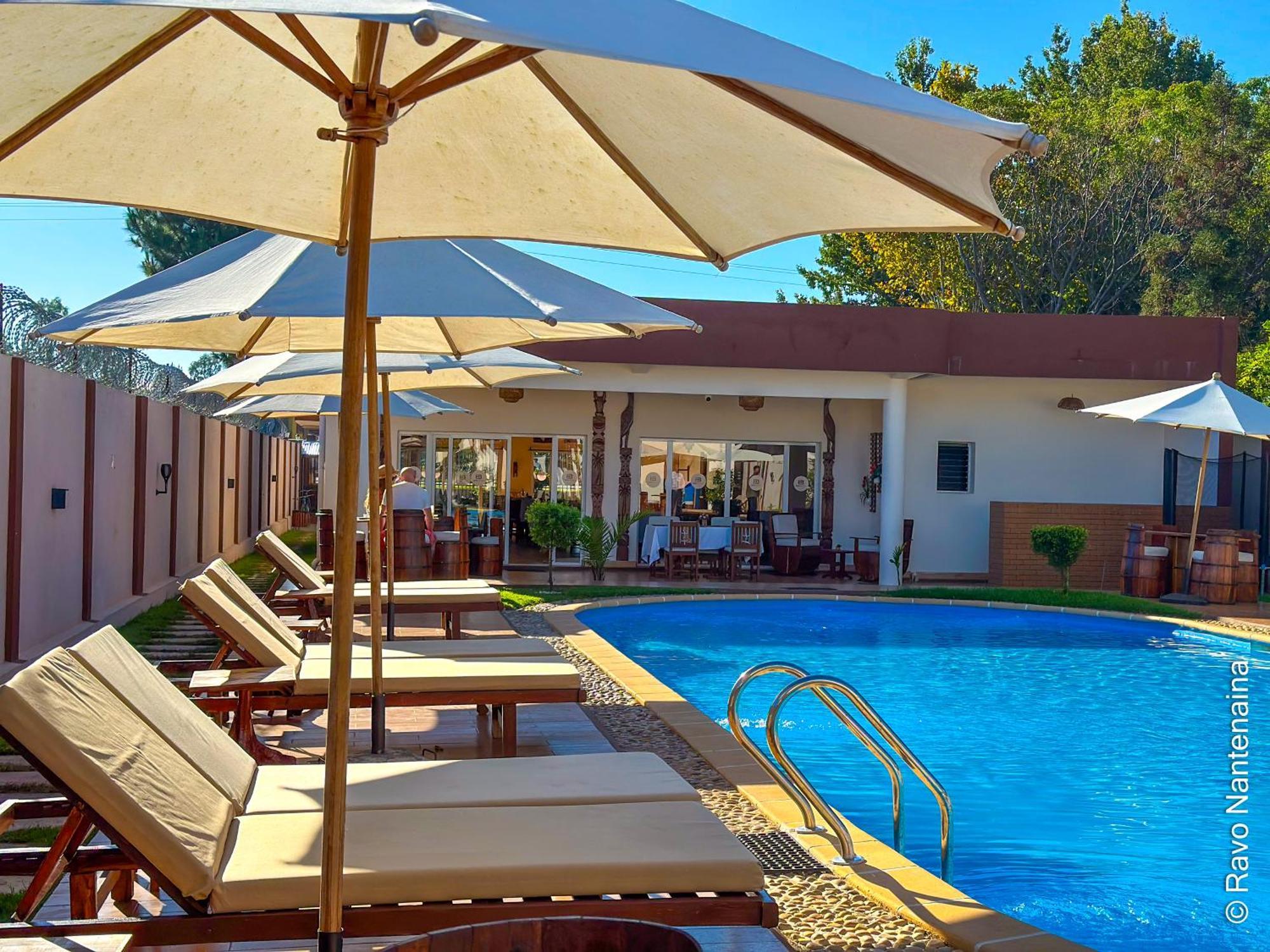 Bira Hotel Анцирабе Екстер'єр фото